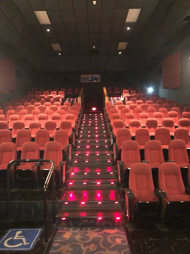 Fachada de Cines Unidos Las Trinitarias 7230